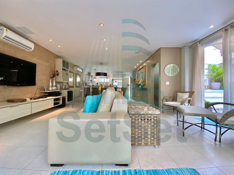 Casa em condomínio com 4 dormitórios sendo 4 suítes  - Enseada  - Guarujá/SP - Guarujá - 