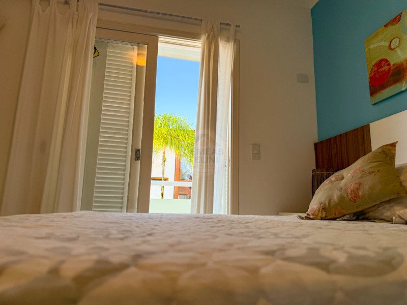 Casa em condominio, ofuro e piscina privativa e Localiza&ccedil;&atilde;o Privilegiada - DI&Aacute;RIA  São Sebastião - 