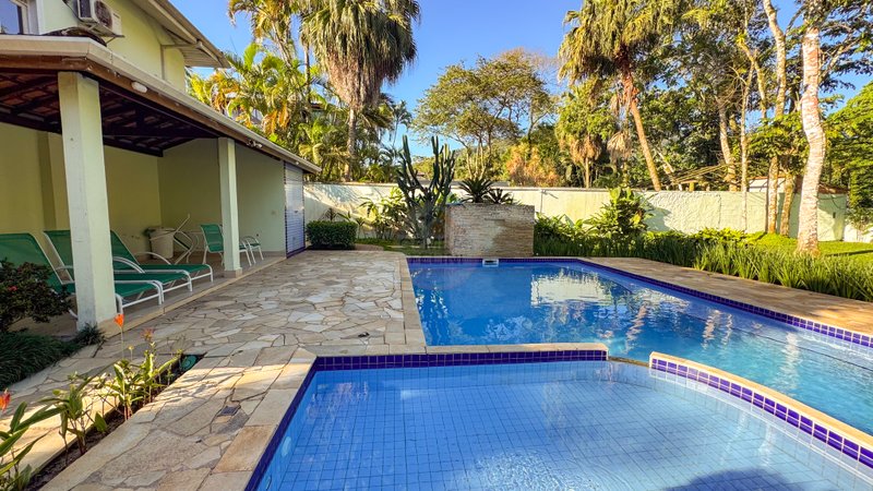 Casa em condominio, ofuro e piscina privativa e Localiza&ccedil;&atilde;o Privilegiada - DI&Aacute;RIA  São Sebastião - 