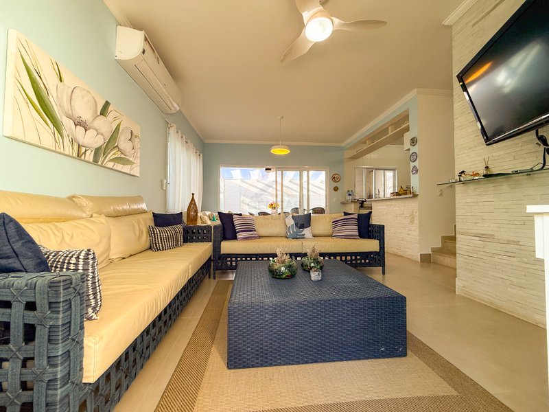 Casa em condominio, ofuro e piscina privativa e Localiza&ccedil;&atilde;o Privilegiada - DI&Aacute;RIA  São Sebastião - 