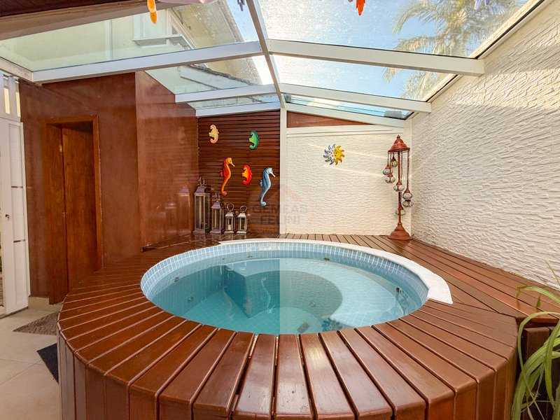 Casa em condominio, ofuro e piscina privativa e Localiza&ccedil;&atilde;o Privilegiada - DI&Aacute;RIA  São Sebastião - 