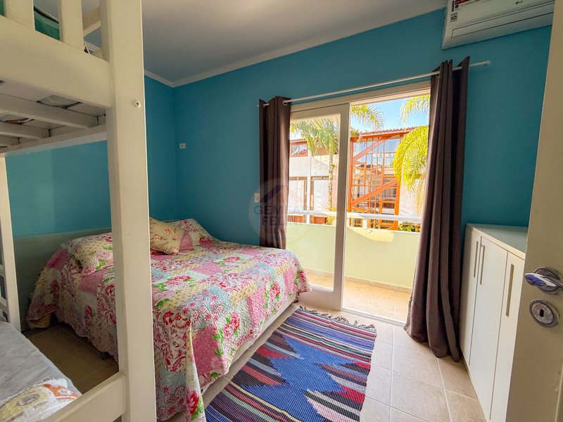 Casa em condominio, ofuro e piscina privativa e Localiza&ccedil;&atilde;o Privilegiada - DI&Aacute;RIA  São Sebastião - 