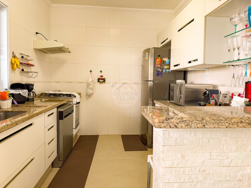 Casa em condominio, ofuro e piscina privativa e Localiza&ccedil;&atilde;o Privilegiada - DI&Aacute;RIA  São Sebastião - 