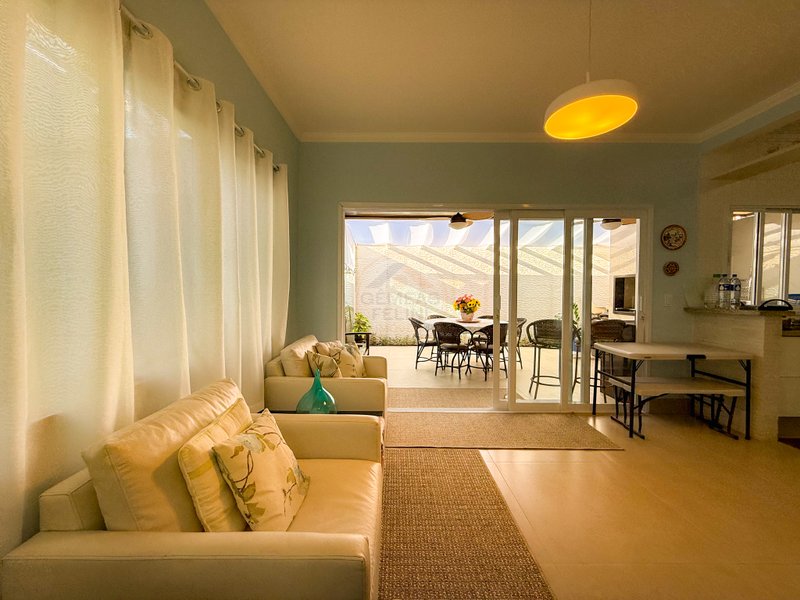 Casa em condominio, ofuro e piscina privativa e Localiza&ccedil;&atilde;o Privilegiada - DI&Aacute;RIA  São Sebastião - 