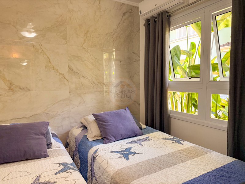 Casa em condominio, ofuro e piscina privativa e Localiza&ccedil;&atilde;o Privilegiada - DI&Aacute;RIA  São Sebastião - 