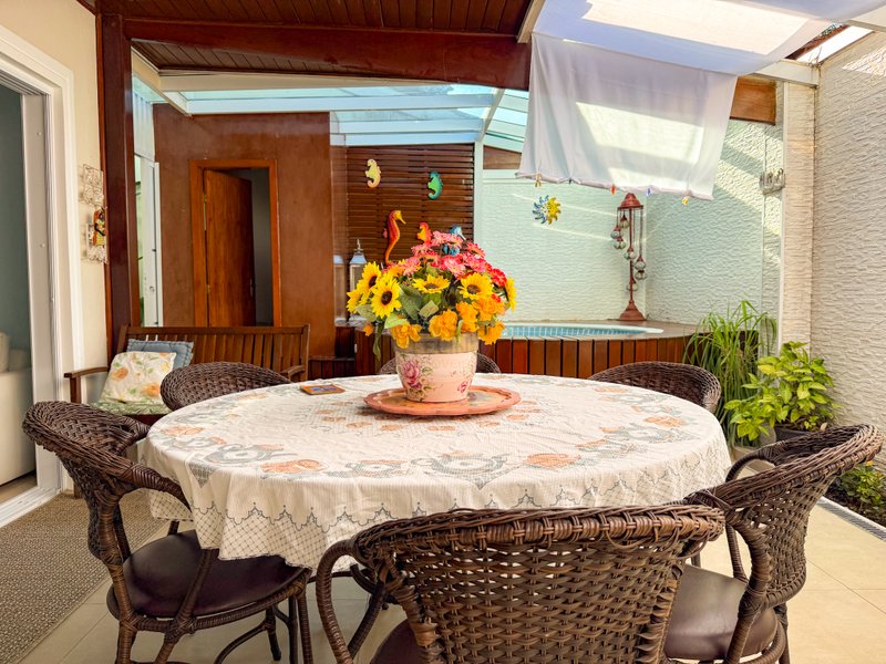 Casa em condominio, ofuro e piscina privativa e Localiza&ccedil;&atilde;o Privilegiada - DI&Aacute;RIA  São Sebastião - 