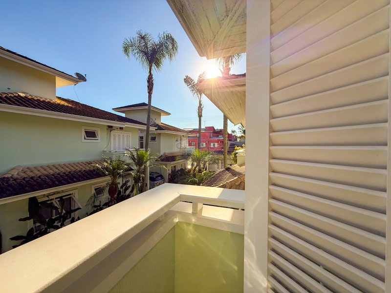 Casa em condominio, ofuro e piscina privativa e Localiza&ccedil;&atilde;o Privilegiada - DI&Aacute;RIA  São Sebastião - 