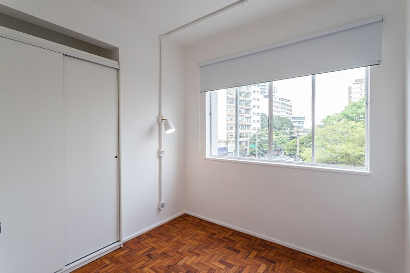 Apartamento a 508m da Estação Fradique Coutinho Avenida Pedroso de Morais São Paulo - 
