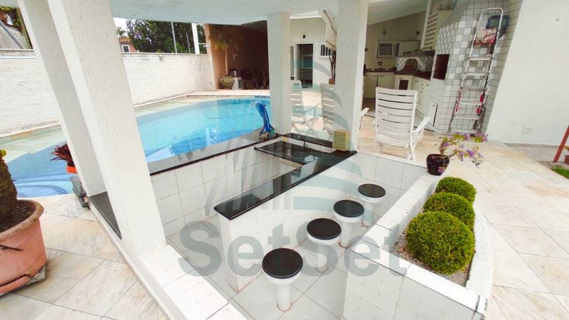 Casa com 3 dormitórios sendo 1 suíte para Venda ou Locação - Enseada - Guarujá/SP - Guarujá - 