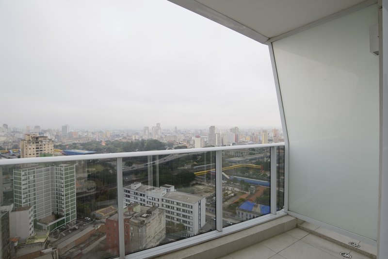 Studio em condomínio completo a 640m da Estação Sé Rua Tabatinguera São Paulo - 