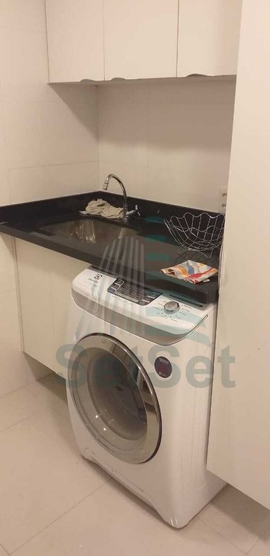 Imóvel em condomínio de frente para o mar - Enseada -Guarujá/SP - Guarujá - 