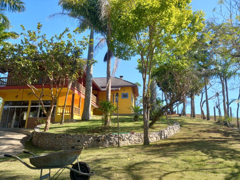 CHÁCARA COM 21.000 METROS EM MONTEIRO LOBATO, S.P - MONTEIRO LOBATO - 