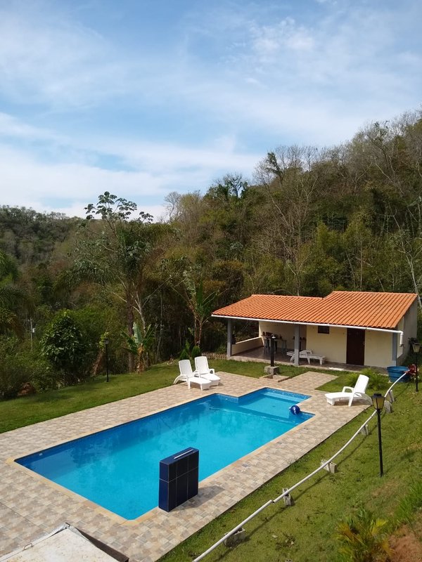 CHÁCARA COM 21.000 METROS EM CAÇAPAVA, S.P - Caçapava - 
