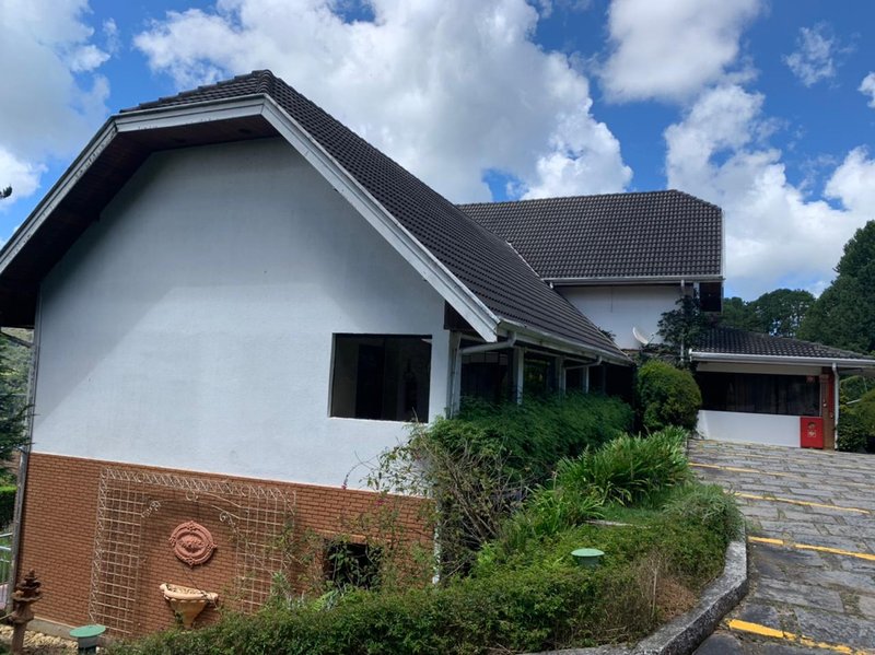 POUSADA COM 6.000 METROS EM CAMPOS DO JORDÃO, S.P - Campos do Jordão - 