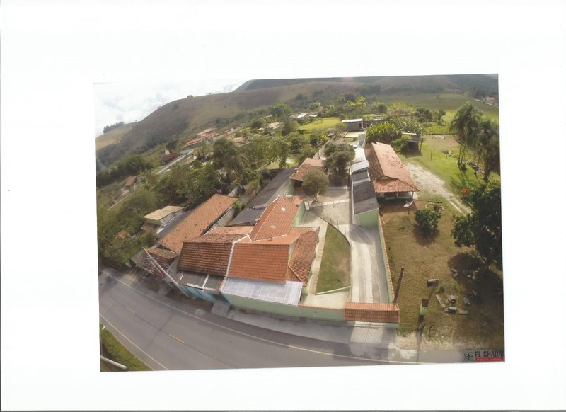 CHÁCARA COM 1.568 METROS NA REGIÃO DE PINDAMONHANGABA, S.P - Pindamonhangaba - 