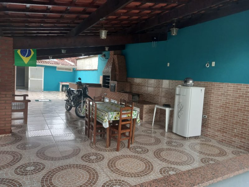 CHÁCARA COM 1.568 METROS NA REGIÃO DE PINDAMONHANGABA, S.P - Pindamonhangaba - 