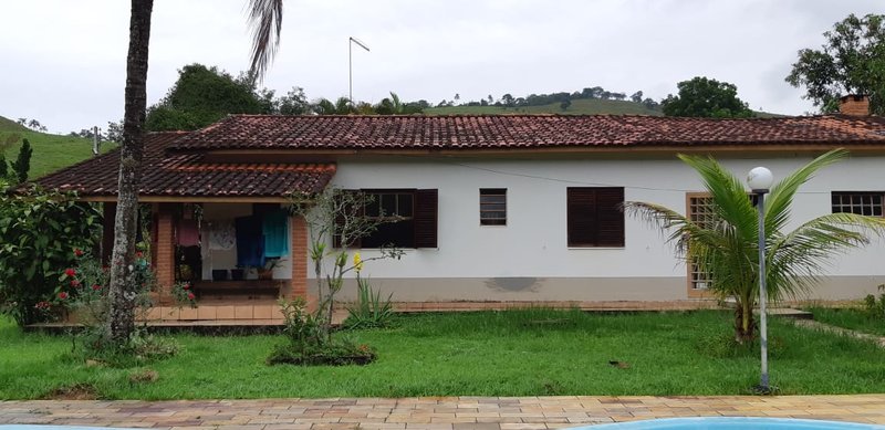 FAZENDA COM 110 HECTARES EM JACAREÍ, S.P - Jacareí - 