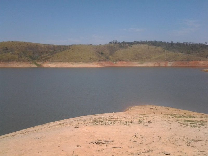 ÁREA RURAL COM 30.000 METROS  BEIRA DA REPRESA EM JAMBEIRO, S.P - JAMBEIRO - 