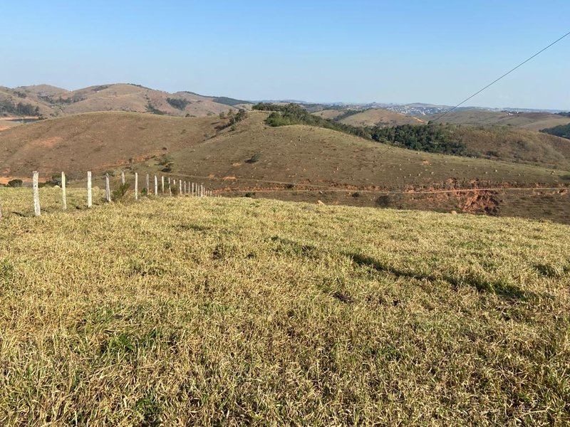 ÁREA RURAL COM 2 HECTARES EM SÃO JOSÉ DOS CAMPOS, S.P - São José dos Campos - 