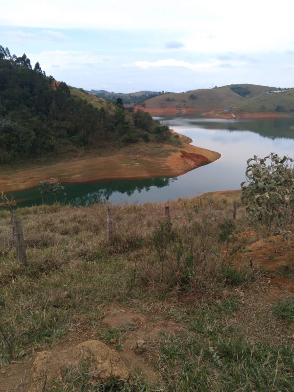 ÁREA RURAL COM 2 HECTARES EM SÃO JOSÉ DOS CAMPOS, S.P - São José dos Campos - 