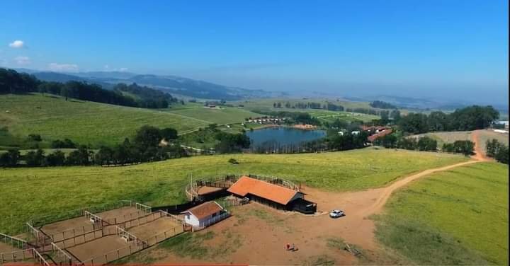 FAZENDA COM 550 ALQUEIRES NA REGIÃO DE VARGEM GRANDE, S.P - Várzea Paulista - 
