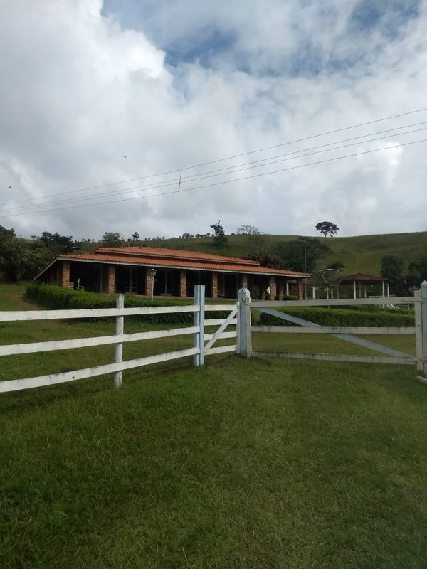 SÍTIO COM 17 ALQUEIRES EM LAGOINHA, S.P - LAGOINHA - 