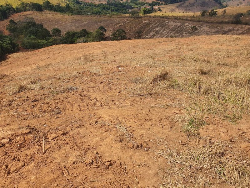 FAZENDA COM 152 ALQUIRES NA REGIÃO DE BAEPENDI MG - BAEPENDI - 