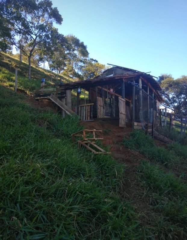 CHACARA COM 17.000 METROS EM MONTEIRO LOBATO - MONTEIRO LOBATO - 