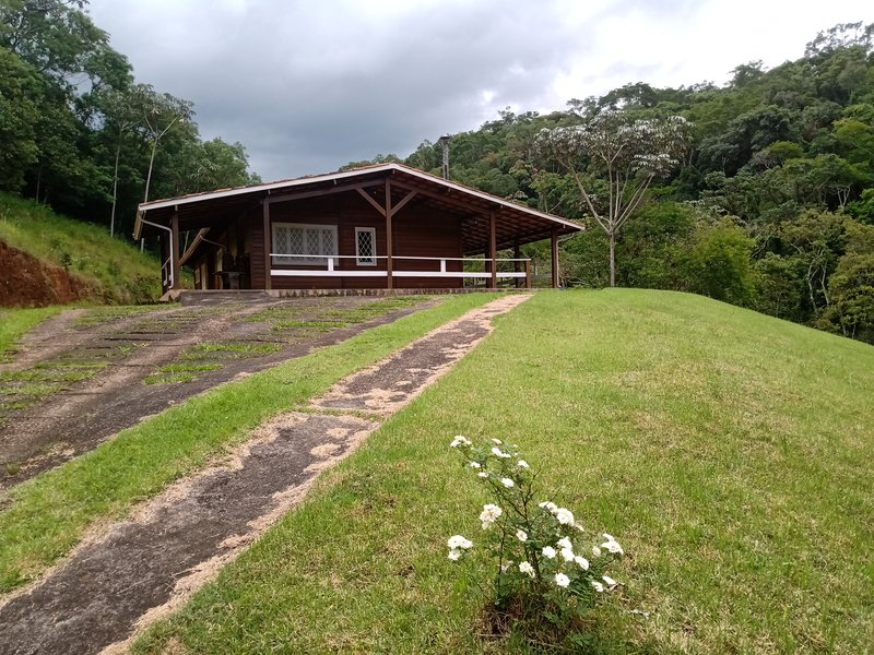 SITIO COM 14 ALQUEIRES EM JAMBEIRO SP - JAMBEIRO - 