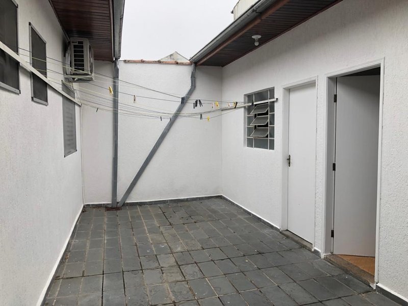 CASA EM SÃO JOSE DOS CAMPOS SP - São José dos Campos - 