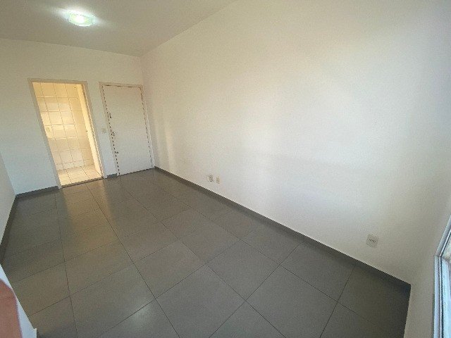 Apartamento à venda com 2 quartos, 48m² - Foto 3