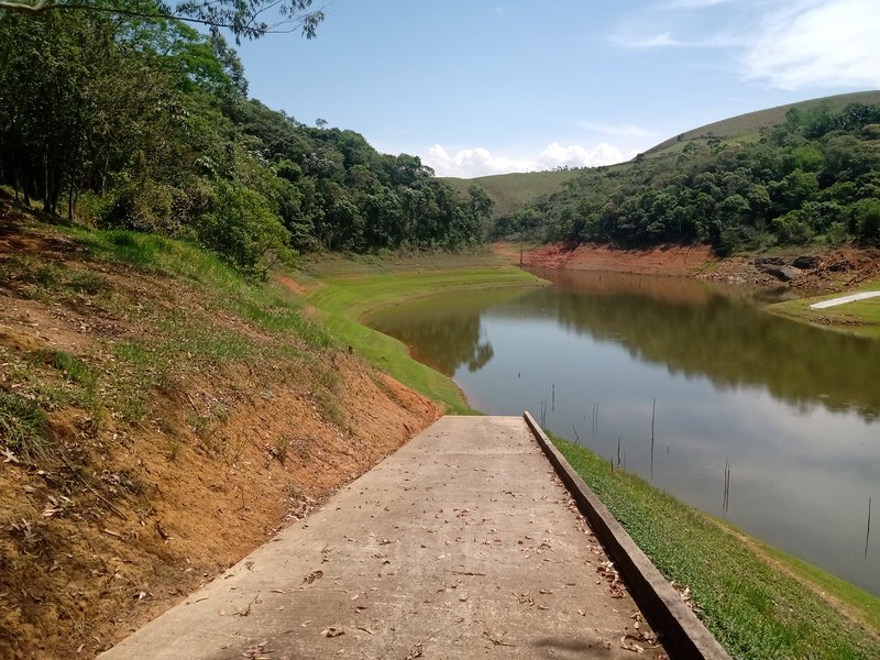 CHACARA NO CONDOMINIO COM 20.000 METROS EM SÃO JOSE DOS CAMPOS SP - São José dos Campos - 