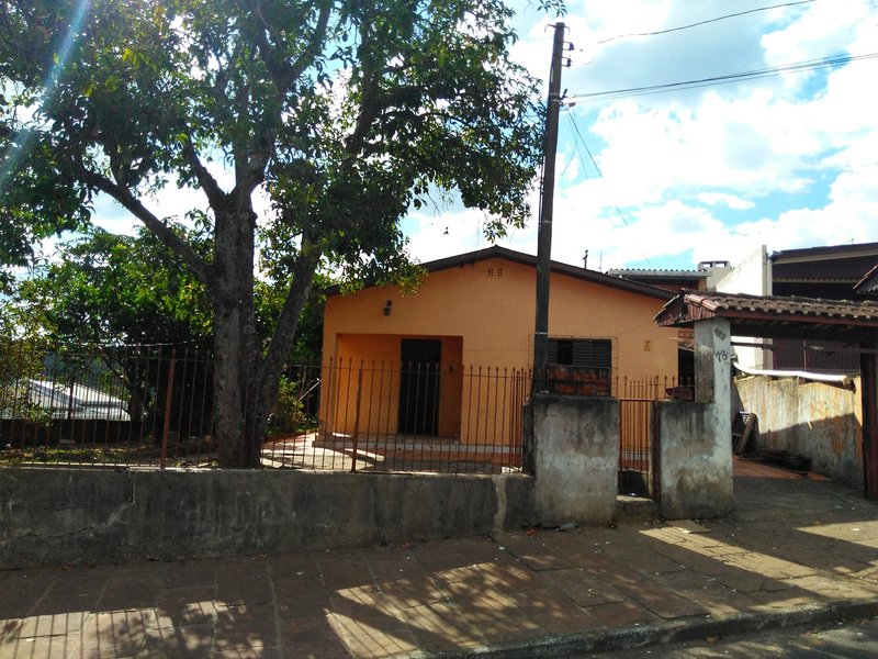Casas (2) de Alvenaria (Esquina) Rua Santa Maria São Leopoldo - 