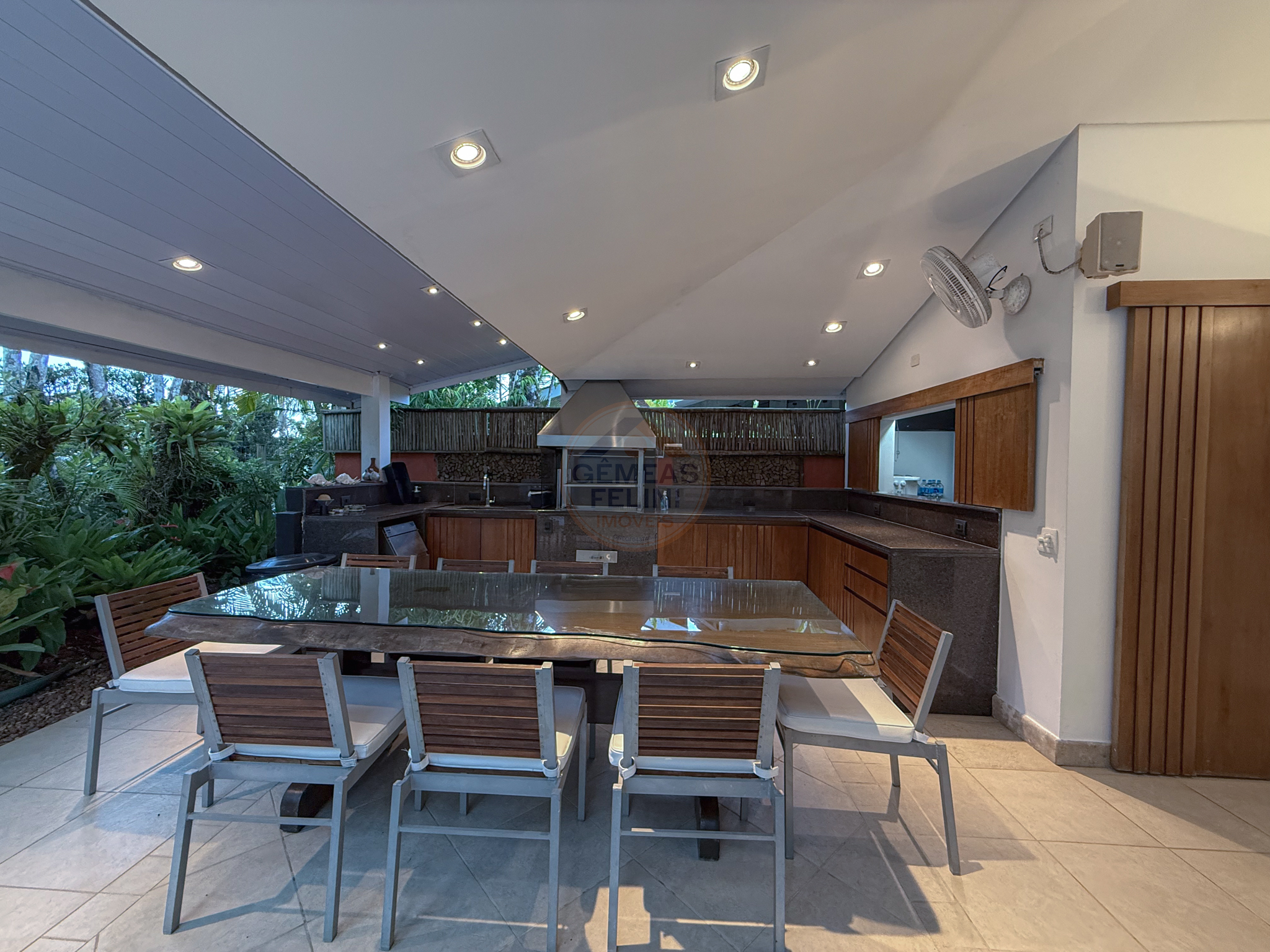 Casa na Praia do Engenho com 5 Su&iacute;tes em Condom&iacute;nio Estilo Clube - LOCA&Ccedil;&Atilde;O MENSAL / DI&Aacute;RIA  São Sebastião - 