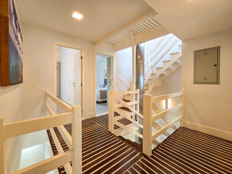 Casa luxuosa frente ao mar com 6 suítes, Praia de Barra do Una - VENDA / LOCAÇÕES  São Sebastião - 