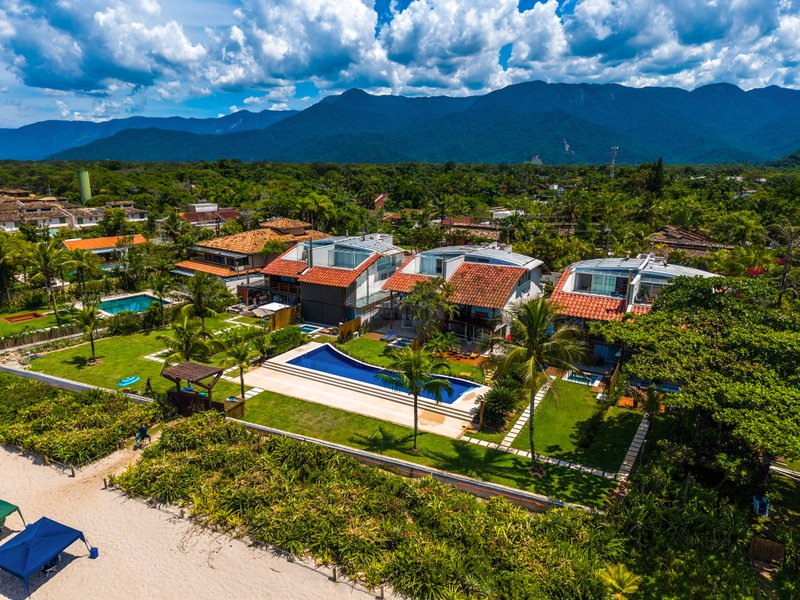 Casa luxuosa frente ao mar com 6 suítes, Praia de Barra do Una - VENDA / LOCAÇÕES  São Sebastião - 