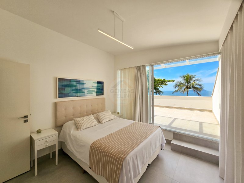 Casa luxuosa frente ao mar com 6 suítes, Praia de Barra do Una - VENDA / LOCAÇÕES  São Sebastião - 