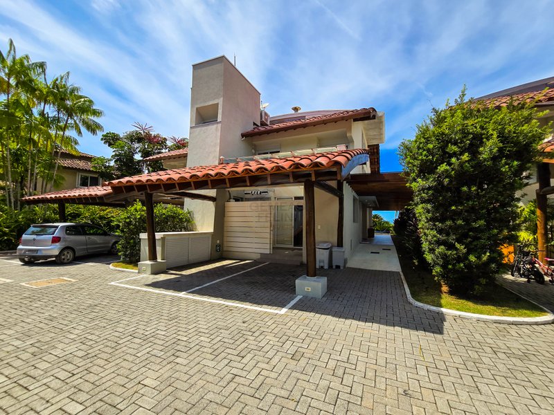 Casa luxuosa frente ao mar com 6 suítes, Praia de Barra do Una - VENDA / LOCAÇÕES  São Sebastião - 