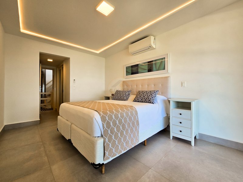 Casa luxuosa frente ao mar com 6 suítes, Praia de Barra do Una - VENDA / LOCAÇÕES  São Sebastião - 