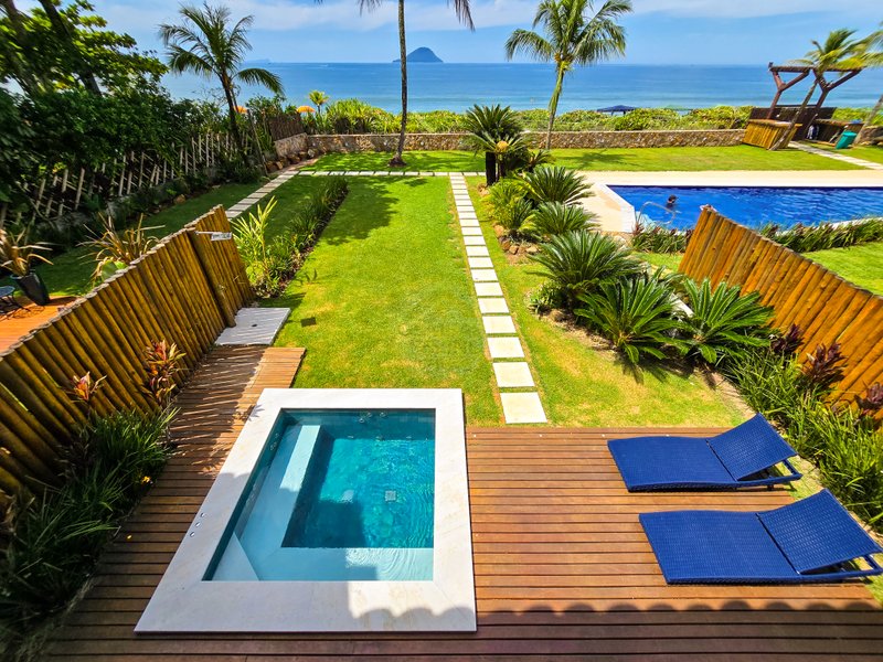 Casa luxuosa frente ao mar com 6 suítes, Praia de Barra do Una - VENDA / LOCAÇÕES  São Sebastião - 