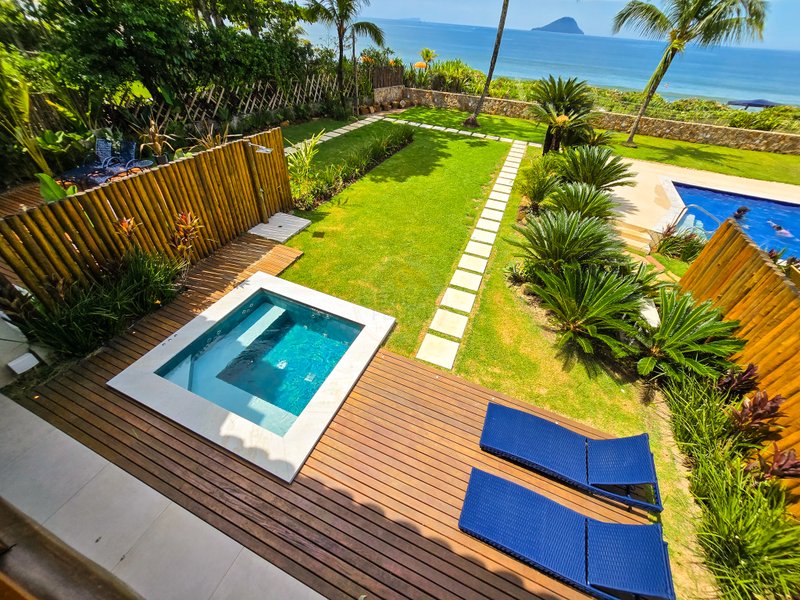 Casa luxuosa frente ao mar com 6 suítes, Praia de Barra do Una - VENDA / LOCAÇÕES  São Sebastião - 