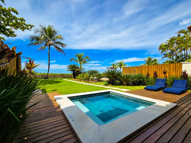 Casa luxuosa frente ao mar com 6 suítes, Praia de Barra do Una - VENDA / LOCAÇÕES  São Sebastião - 