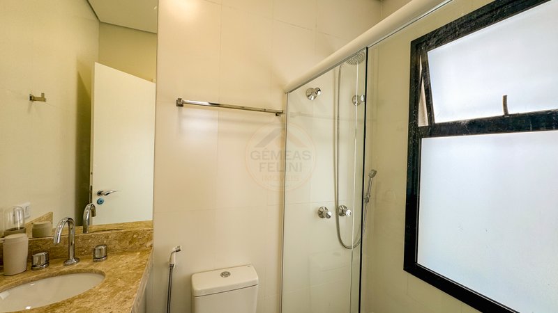 CASA EM CONDOMÍNIO À VENDA NA PRAIA DE JUQUEHY! - São Sebastião - 