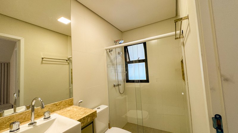 CASA EM CONDOMÍNIO À VENDA NA PRAIA DE JUQUEHY! - São Sebastião - 