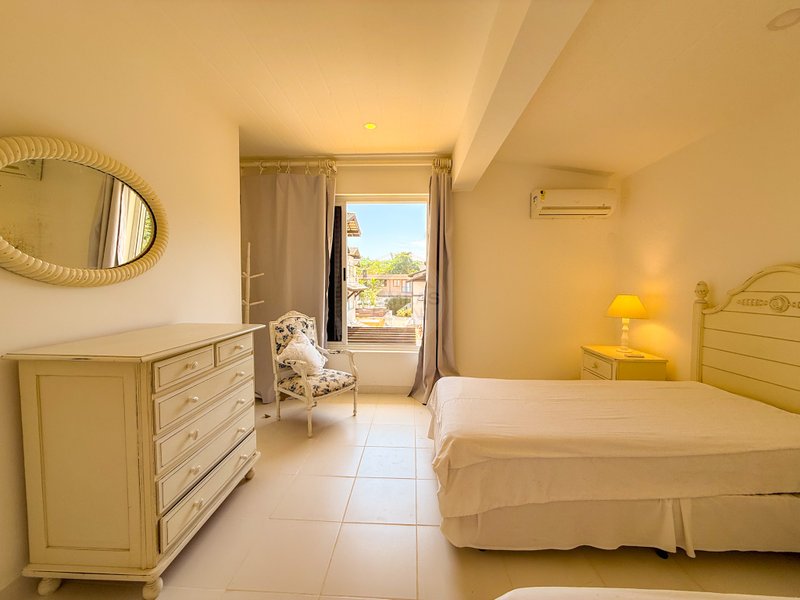 Casa P&eacute; na Areia na Praia de Juquehy com Piscina e Jardim - LOCA&Ccedil;&Atilde;O DI&Aacute;RIA  São Sebastião - 