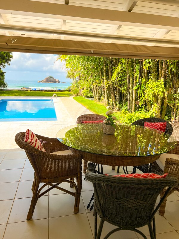 Casa Pé na Areia na Praia de Juquehy com Piscina e Jardim - LOCAÇÃO DIÁRIA - São Sebastião - 