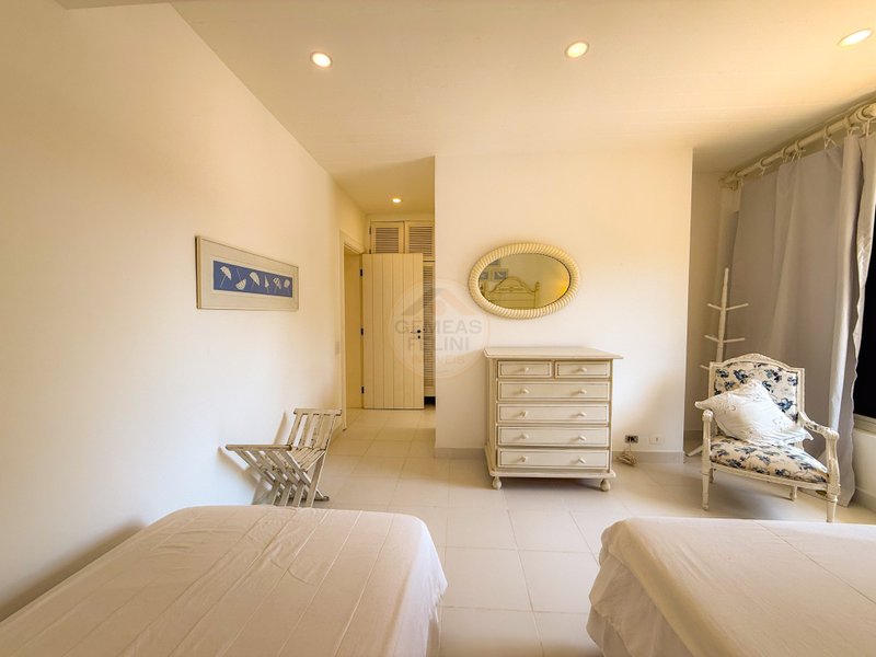 Casa P&eacute; na Areia na Praia de Juquehy com Piscina e Jardim - LOCA&Ccedil;&Atilde;O DI&Aacute;RIA  São Sebastião - 