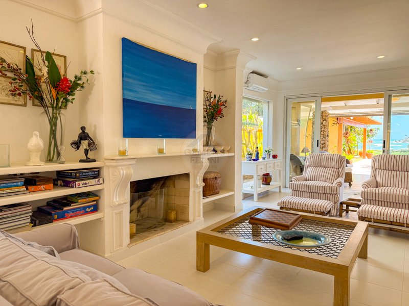 Casa P&eacute; na Areia na Praia de Juquehy com Piscina e Jardim - LOCA&Ccedil;&Atilde;O DI&Aacute;RIA  São Sebastião - 