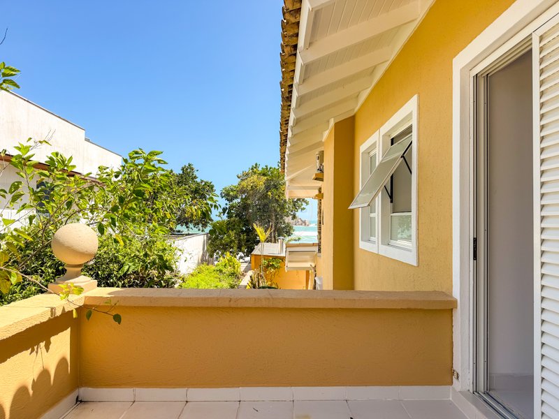 Casa P&eacute; na Areia na Praia de Juquehy com Piscina e Jardim - LOCA&Ccedil;&Atilde;O DI&Aacute;RIA  São Sebastião - 