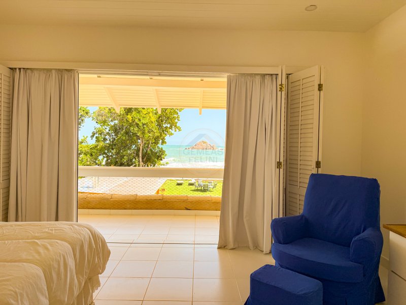 Casa P&eacute; na Areia na Praia de Juquehy com Piscina e Jardim - LOCA&Ccedil;&Atilde;O DI&Aacute;RIA  São Sebastião - 